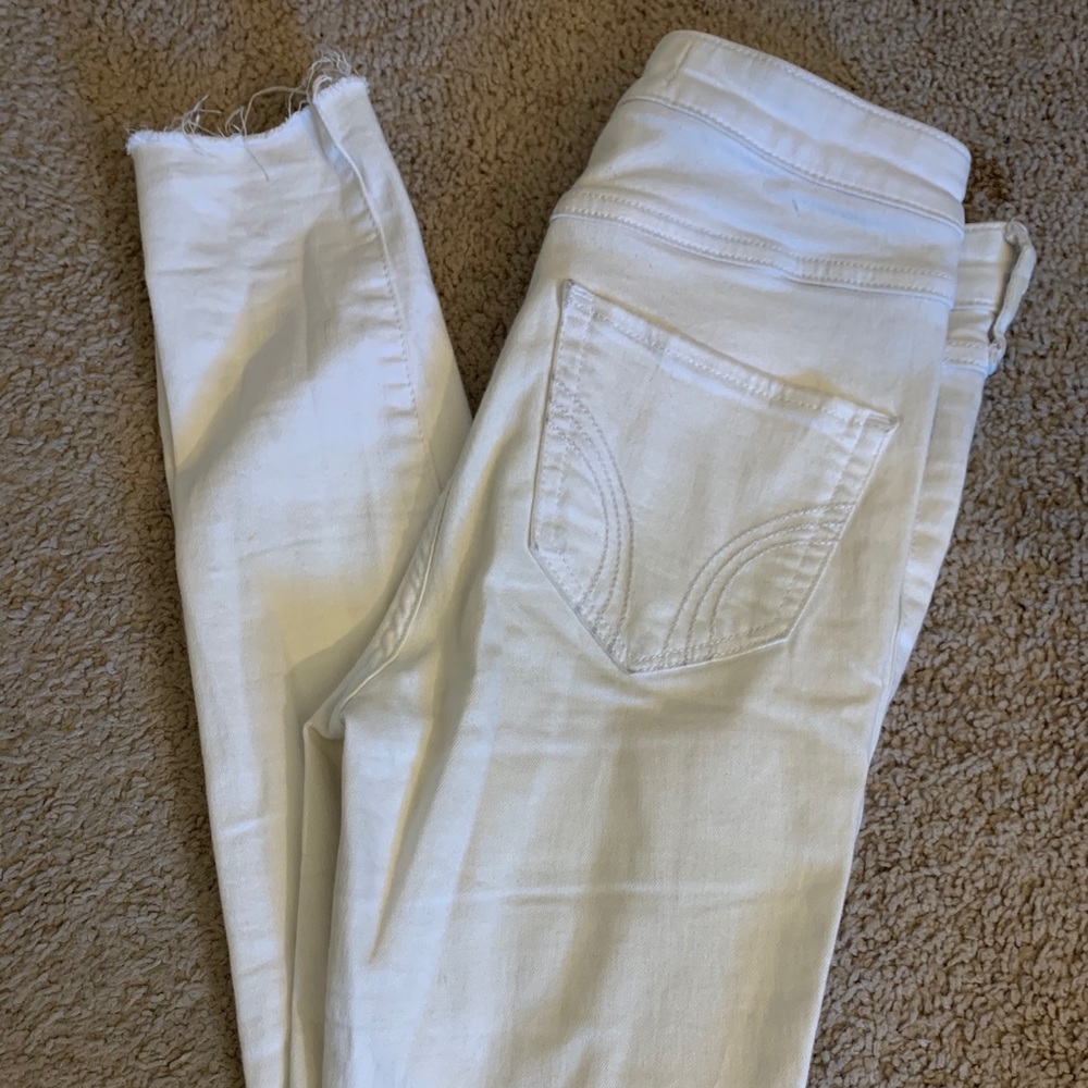 Ripped skinny jeans